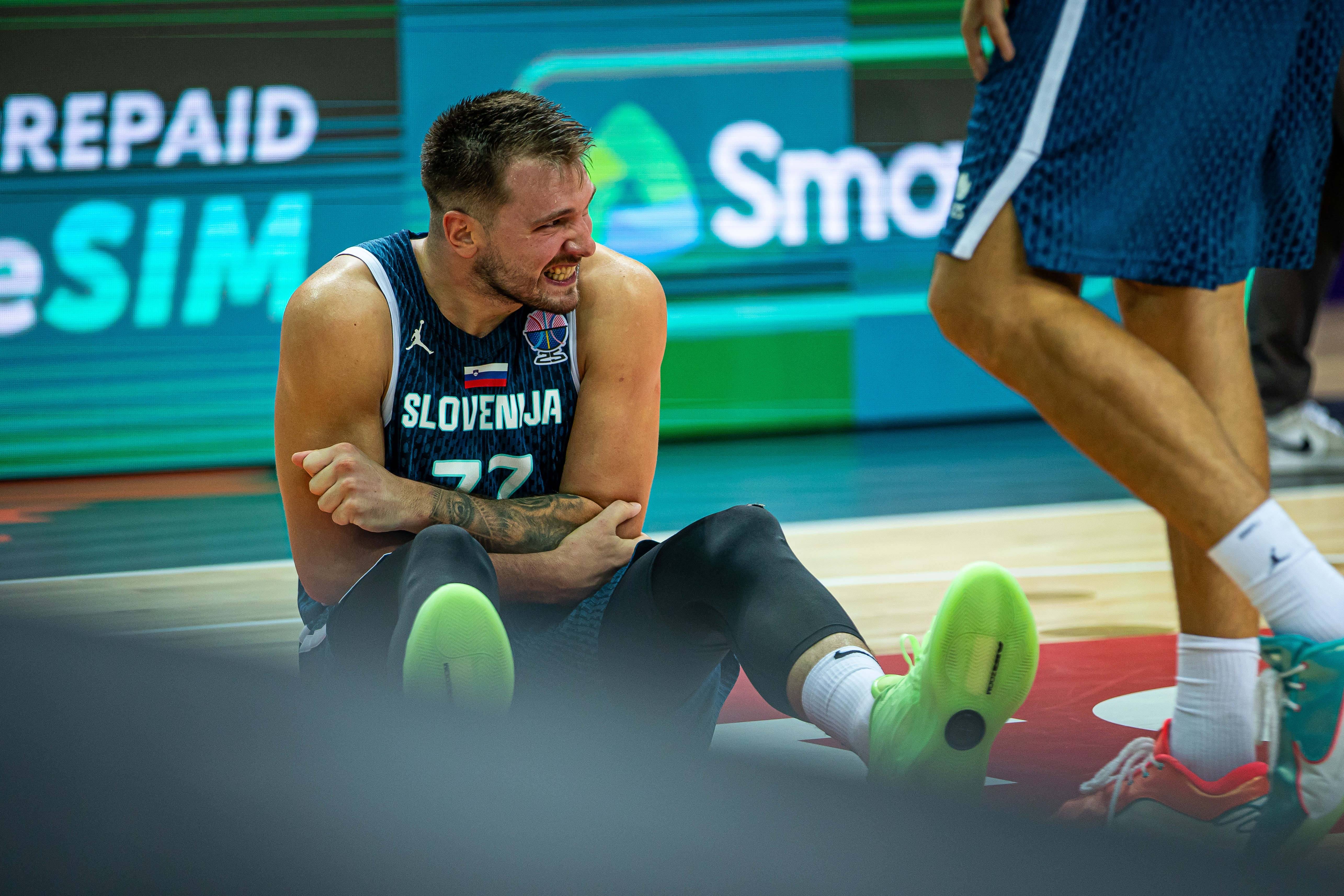 DWG引发争议！，东契奇官方宣布险胜新规比赛高潮迭起(东契奇什么水平)