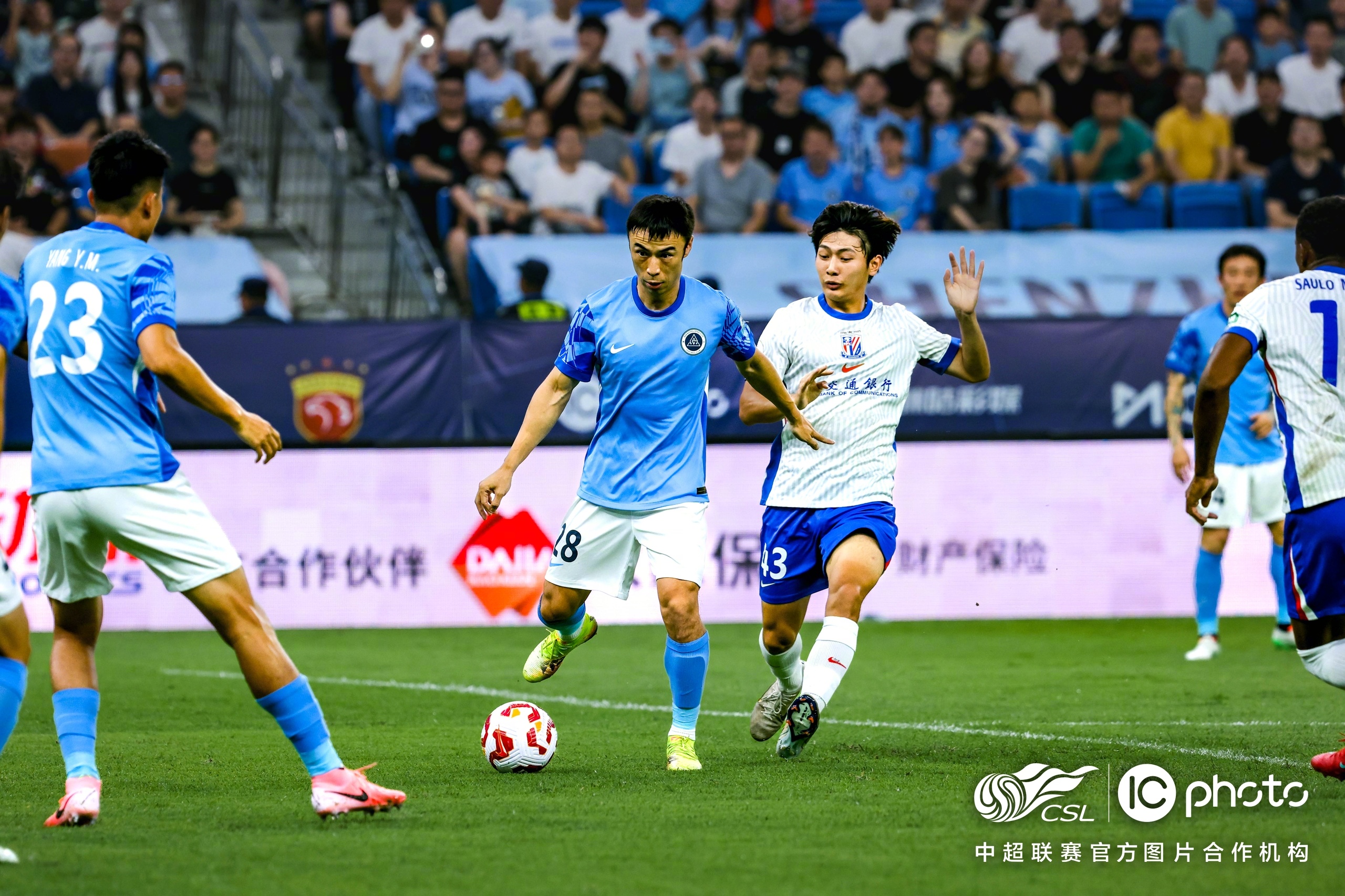 足总杯赛前走向成谜；多伦多猛龙造点机会；话题不断；更衣室氛围转暖的简单介绍